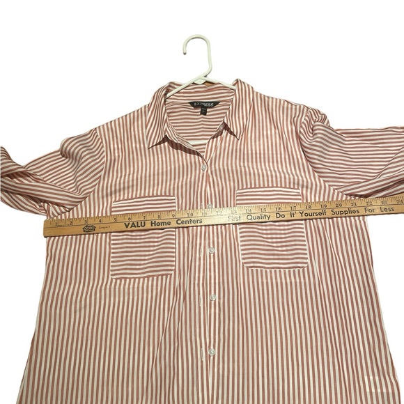 🌺Express Lg Classic Safari Style Pinstriped Blouse - Picture 6 of 17